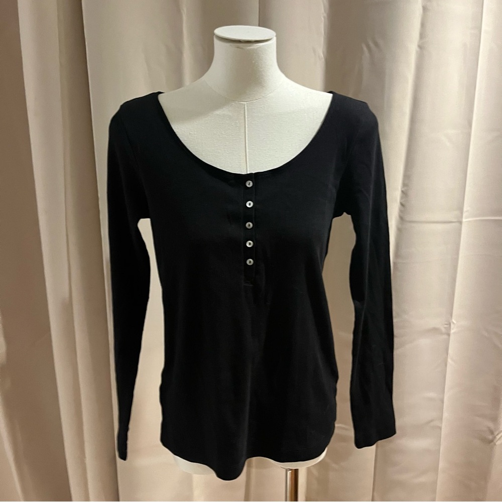 H&M women’s long sleeve T-shirt